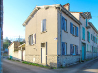 Maison à vendre à Chabanais, Charente - 74 999 € - photo 1