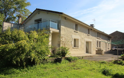 French property for sale in Bessé, Charente - €224,700 - photo 9