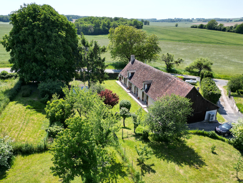 House for sale in Heugnes Indre Beautiful renovated and well