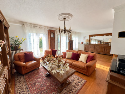 French property for sale in Saint-Martin-des-Champs, Finistère - €216,070 - photo 5