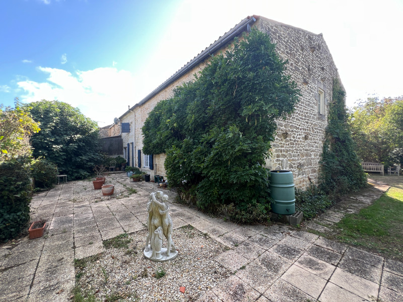 French property for sale in Archingeay, Charente-Maritime - €260,010 - photo 12