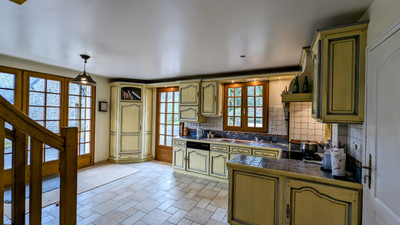 French property for sale in Ploërdut, Morbihan - €604,200 - photo 5