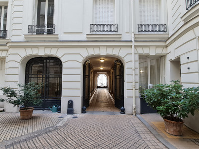 75017 Apartment - Paris 17e Arrondissement - Monceau / Prony / Villiers 128m² - 3 bed