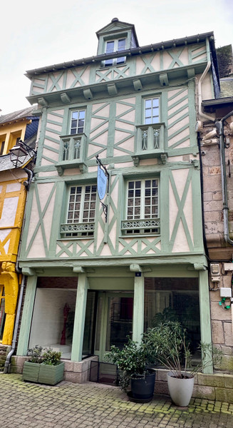 French property for sale in Josselin, Morbihan - €305,000 - photo 0