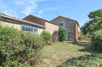 property to renovate for sale in Sainte-VergeDeux-Sèvres Poitou_Charentes