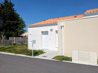 Maison à vendre à Saint-Jean-de-Monts, Vendée - 251.450 € - photo 2