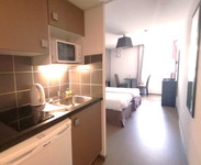 Appartement à vendre à Marseille 4e Arrondissement, Bouches-du-Rhône - 76 000 € - photo 2