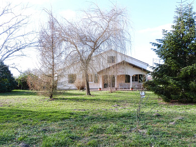 Maison à vendre à Casteljaloux, Lot-et-Garonne, Aquitaine, avec Leggett Immobilier