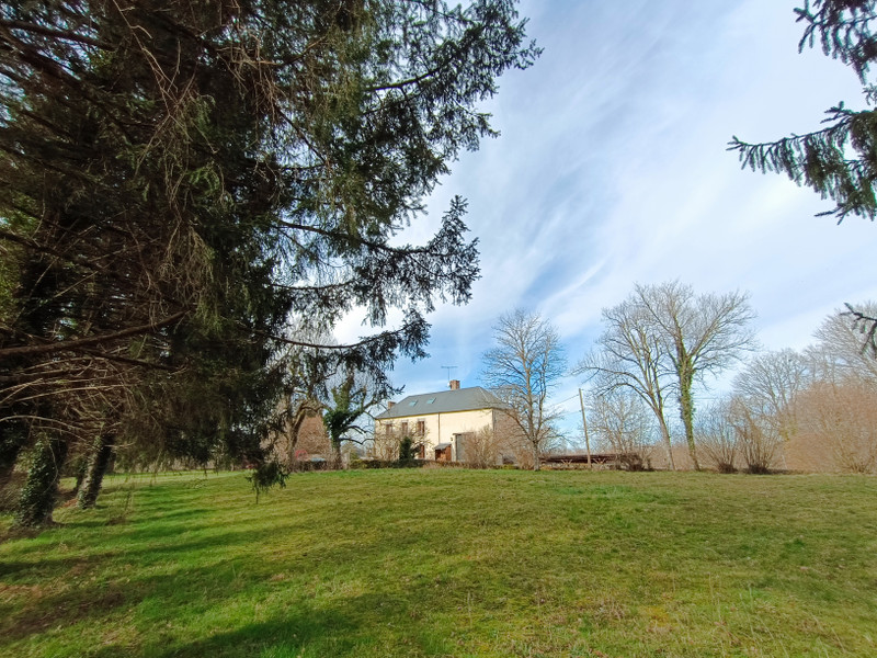 French property for sale in Felletin, Creuse - €275,600 - photo 2
