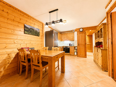 French property for sale in Les Allues, Savoie - €431,000 - photo 7