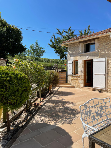 French property for sale in Vendoire, Dordogne - &#8364;341,250 - photo 3