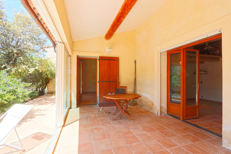 French property for sale in Rustrel, Vaucluse - €450,000 - photo 2
