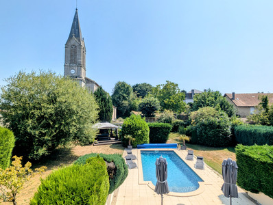 chateau à vendre à Limousin (Nouvelle Aquitaine)