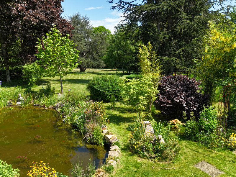 French property for sale in Feusines, Indre - €235,400 - photo 3