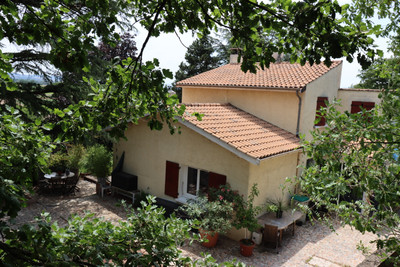 Maison à vendre à Chanas, Isère, Rhône-Alpes, avec Leggett Immobilier
