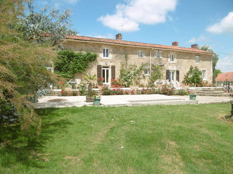 House for sale in SaintMartindesFontaines Vendée 5 bed farmhouse