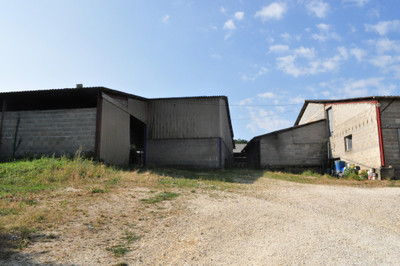 French property for sale in Champeaux-et-la-Chapelle-Pommier, Dordogne - €371,000 - photo 9