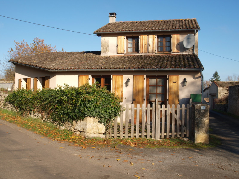 Maison à Melle, Deux-Sèvres - photo 1