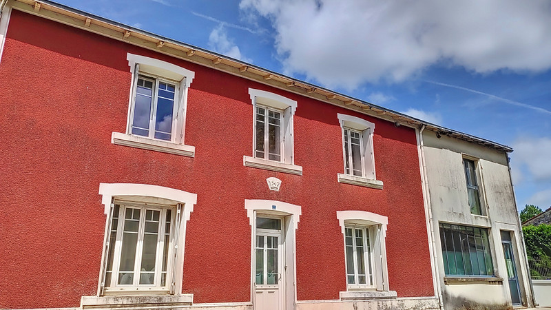 French property for sale in Bouhet, Charente-Maritime - €290,000 - photo 9