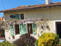 Maison à vendre à Rouzède, Charente - 425.000 € - photo 5