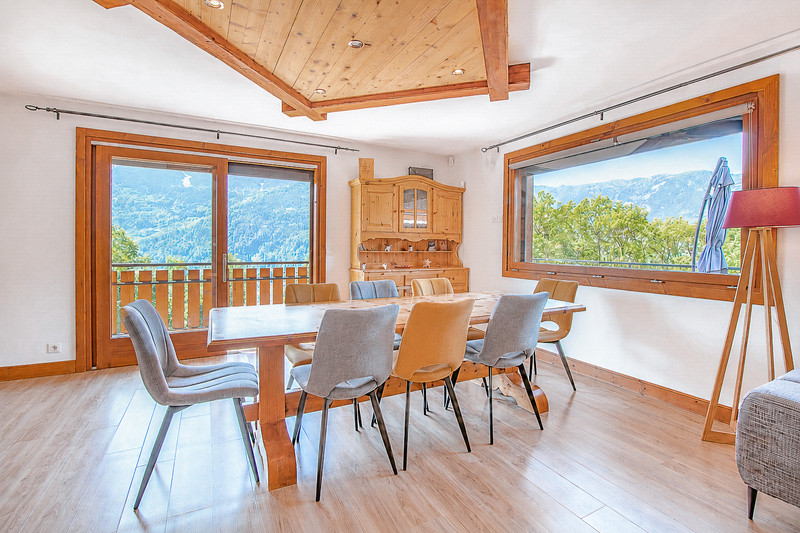 Ski property for sale in Courchevel Le Praz - €999,000 - photo 2