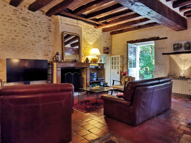 French property for sale in Loches, Indre-et-Loire - €286,760 - photo 4