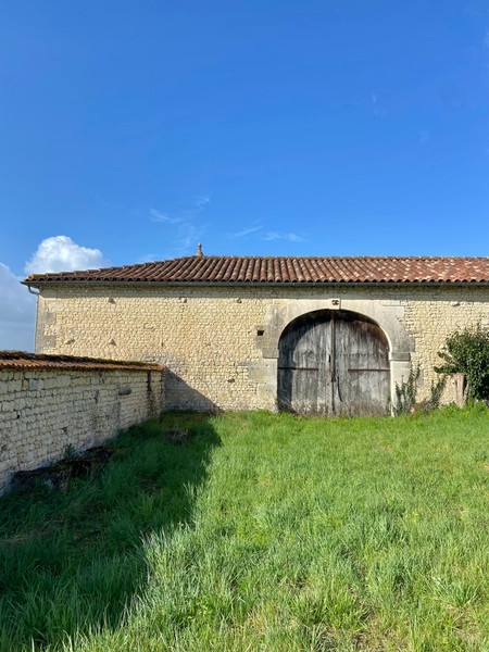 French property for sale in Lignières-Sonneville, Charente - €267,500 - photo 6