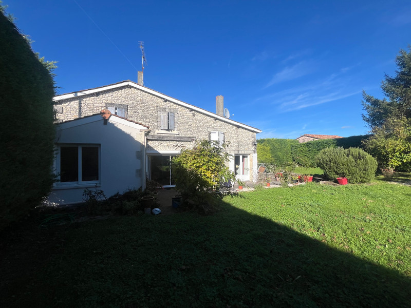 French property for sale in Saint-Médard, Charente - €251,450 - photo 1