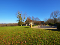 Maison à vendre à Sarrazac, Dordogne - 1.200.000 € - photo 2