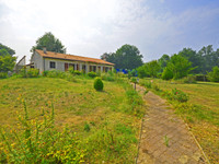 houses and homes for sale inCoulauresDordogne Aquitaine