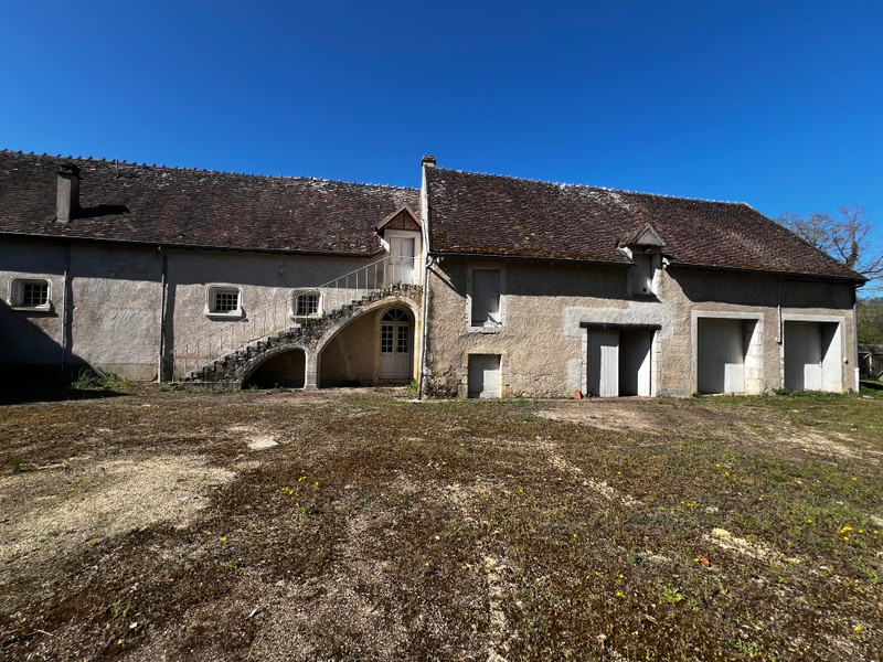 French property for sale in Saint-Loup-des-Chaumes, Cher - €995,000 - photo 2