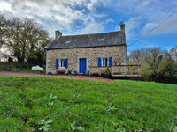 Propriété à vendre à Pont-Melvez, Côtes-d'Armor - 185 000 € - photo n°1