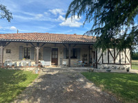 Propriété à vendre à Sainte-Livrade-sur-Lot, Lot-et-Garonne - 245 000 € - photo n°1