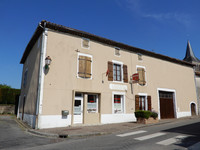 Maison à vendre à Terres-de-Haute-Charente, Charente - 119 900 € - photo 10