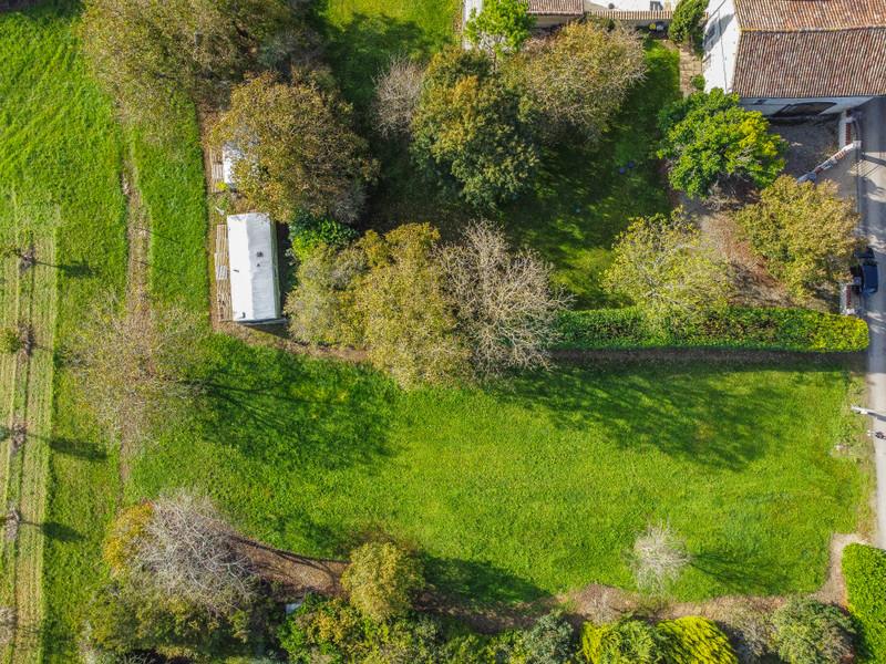 French property for sale in Échallat, Charente - €99,900 - photo 4