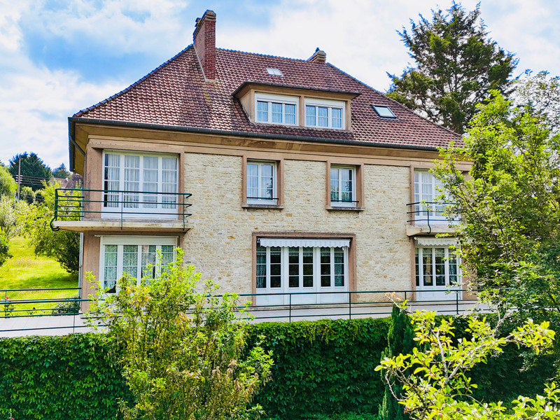 Maison à vendre à Vimoutiers, Orne - 367.500 € - photo 1