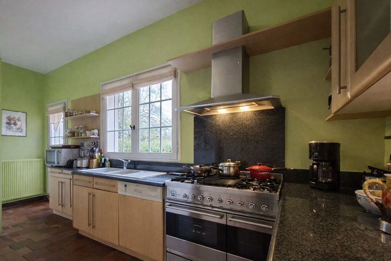 French property for sale in Limoges, Haute-Vienne - €371,000 - photo 2