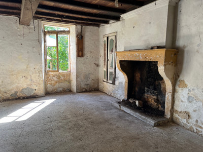 French property for sale in Sainte-Même, Charente-Maritime - €43,000 - photo 3