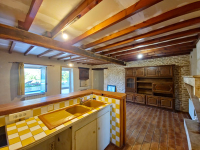 French property for sale in Maillezais, Vendée - €195,000 - photo 2