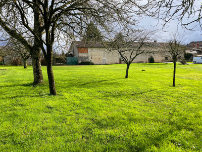 French property for sale in Aunac-sur-Charente, Charente - €31,590 - photo 4