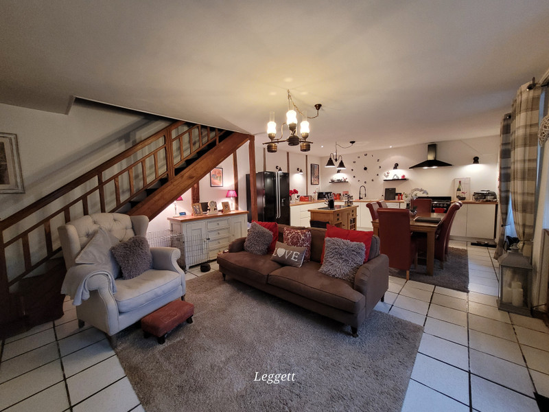 Maison à vendre à Étagnac, Charente - 189.000 € - photo 1