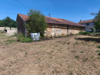 French property for sale in Grassac, Charente - €56,600 - photo 5