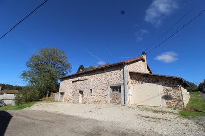 Maison à vendre à Saint-Maurice-des-Lions, Charente, Poitou-Charentes, avec Leggett Immobilier