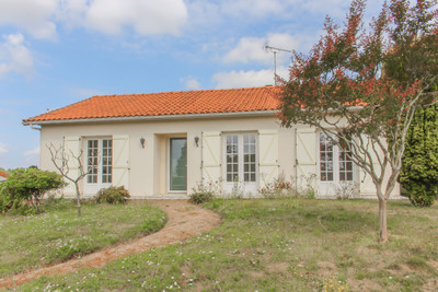house for sale in Deux-Sèvres