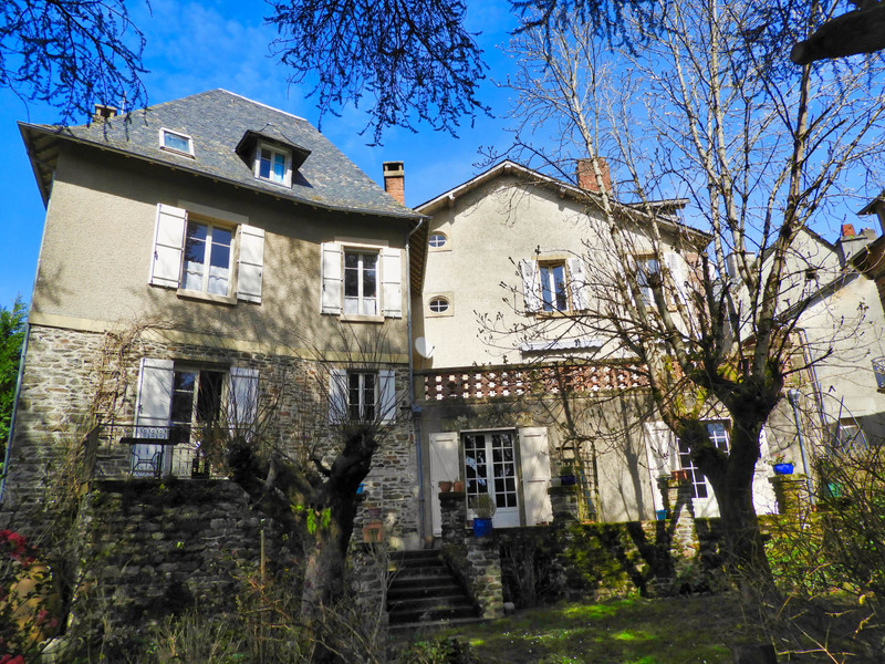 House for sale in Uzerche Corrèze Beautiful large character house
