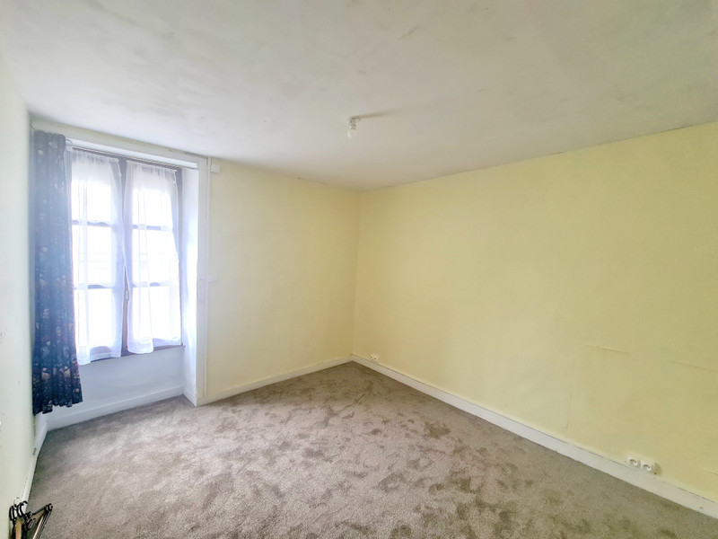 French property for sale in Ambrières-les-Vallées, Mayenne - €36,600 - photo 4