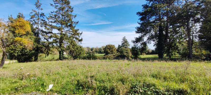 French property for sale in Trévières, Calvados - €159,900 - photo 2