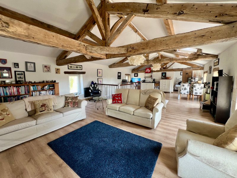 French property for sale in Vélines, Dordogne - €499,999 - photo 2