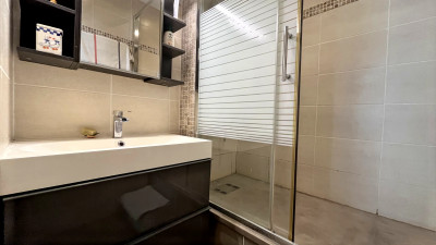 French property for sale in Avignon, Vaucluse - €212,000 - photo 6