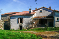 houses and homes for sale inSaint-Aubin-le-CloudDeux-Sèvres Poitou_Charentes